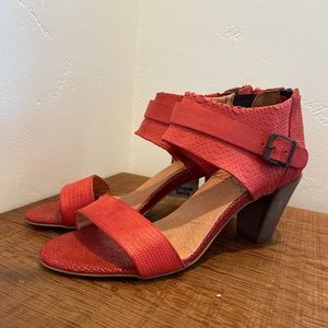 NWT Corque Terra Ankle Strap Heels - Pink Coral